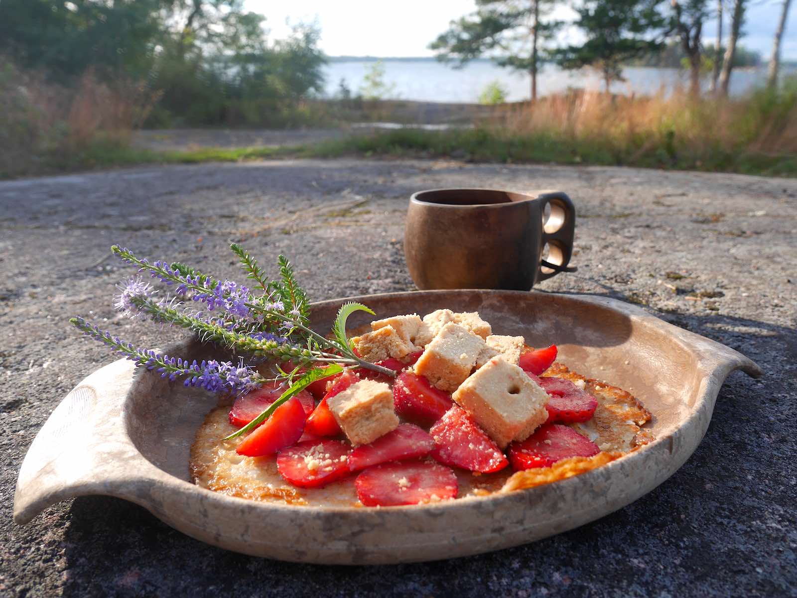 Letut ja kuksa rantakalliolla, Gåsgrund, Espoo